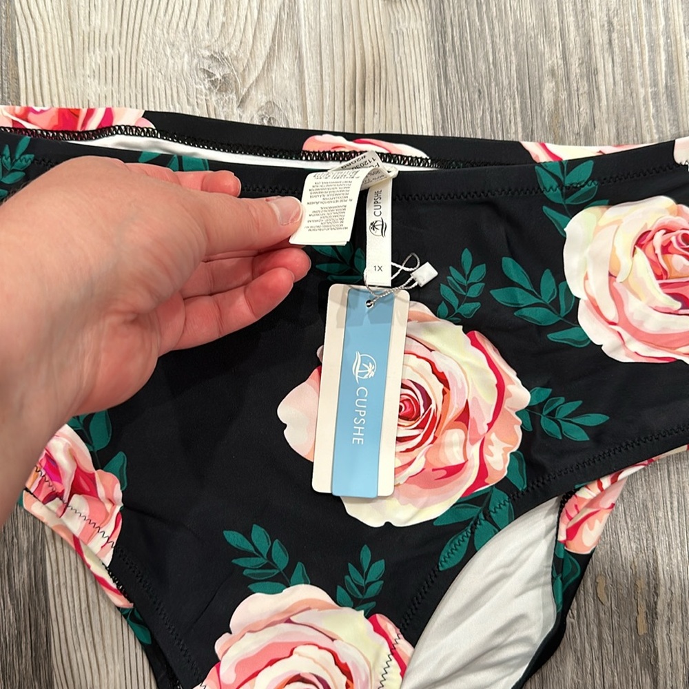 Cupshe Knotted Ruffle Plus Size Tankini - Picture 3 of 9